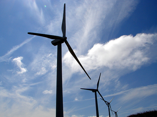 Wind-turbine array © John Lucas cc-by-sa/2.0 :: Geograph Britain and ...