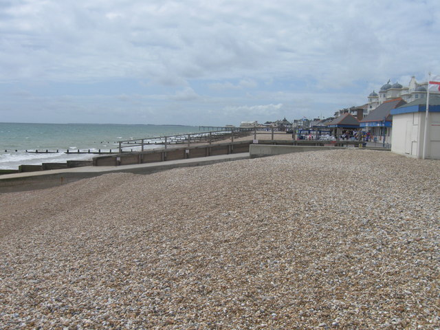 Beach at Bognor Regis © Alex McGregor cc-by-sa/2.0 :: Geograph Britain ...