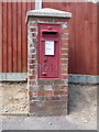 Lymington: postbox № SO41 145, Kings Road