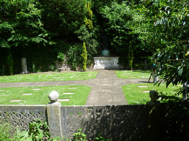 Cliveden War Cemetery