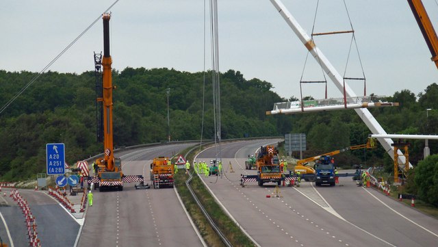 Ashford - footbridge over M20 under construction