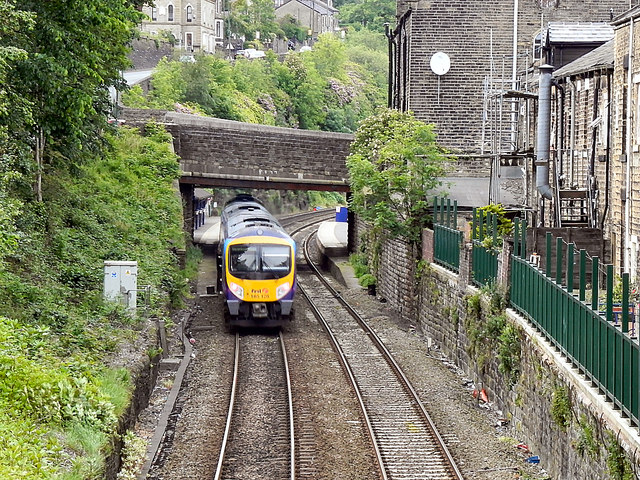 Train Approaching Mossley Station © David Dixon :: Geograph Britain and ...