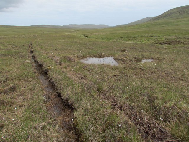 Drainage ditch near Feith a'Chaorainn