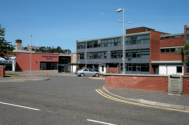 Dunbar Grammar School © Walter Baxter cc-by-sa/2.0 :: Geograph Britain ...