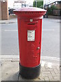 TQ2683 : Edward VII postbox, Ordnance Hill / Norfolk Road, NW8 by Mike Quinn