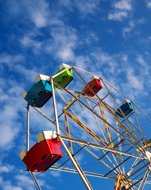 Ferris wheel, Bangor © Rossographer cc-by-sa/2.0 :: Geograph Ireland