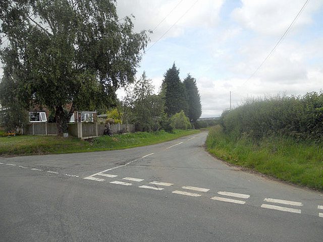 Lane junction near Coton End Farm