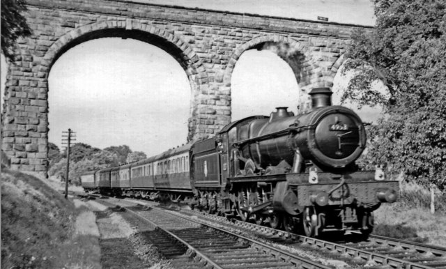 Birmingham - Cardiff express running under the Severn & Wye line by Severn Bridge station