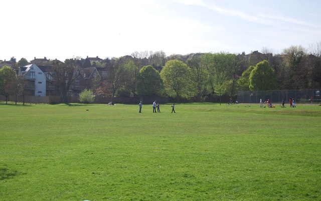 South Norwood Lake And Grounds © N Chadwick Cc-by-sa 2.0 :: Geograph 