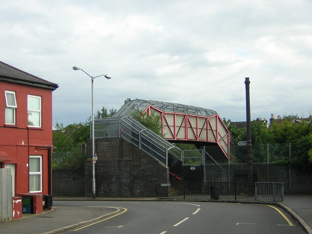 Footbridge and stink-pipe, Gillett Road, Thornton Heath