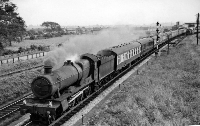 Penzance - Swansea express beyond... © Ben Brooksbank cc-by-sa/2.0 ...