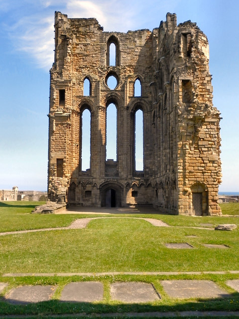 Tynemouth Priory Church, East Wall © David Dixon cc-by-sa/2.0 ...