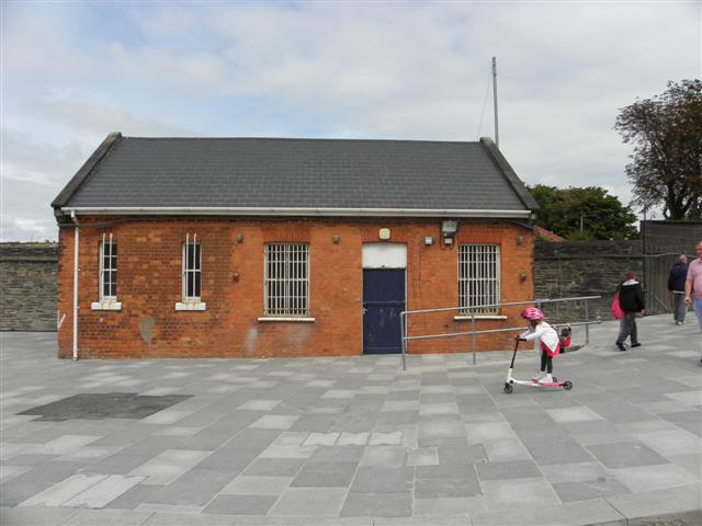 Building At Ebrington Barracks © Kenneth Allen Cc-by-sa/2.0 :: Geograph ...