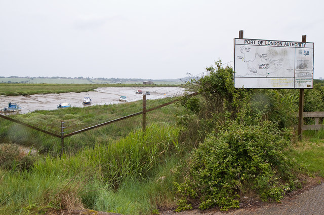 Vange Creek © Martin Addison :: Geograph Britain and Ireland