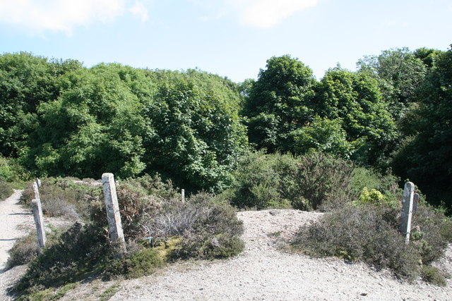 Mine shaft © Elizabeth Scott :: Geograph Britain and Ireland