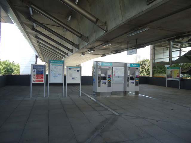 Ticket machines at Pontoon Dock DLR station
