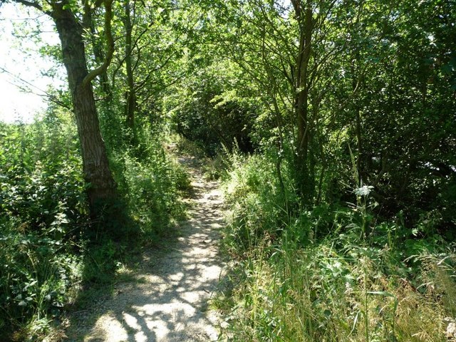 Footpath running parallel to Shelley Woodhouse Lane