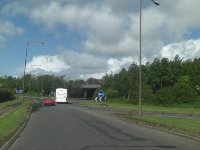 A801 joins the M8 at junction 4