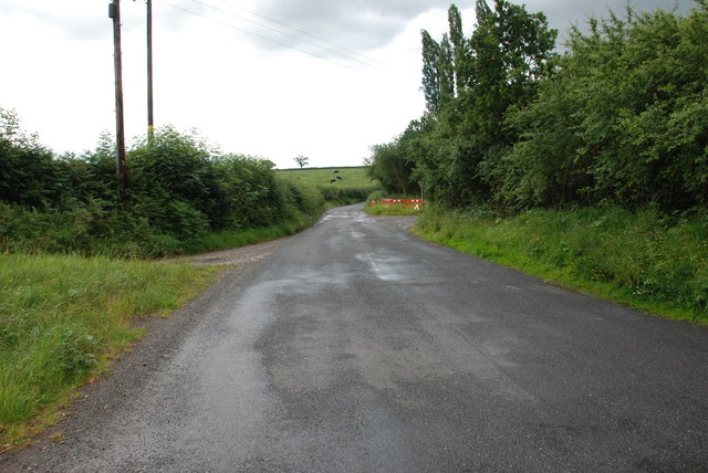 Blithbury Road towards Coatfield