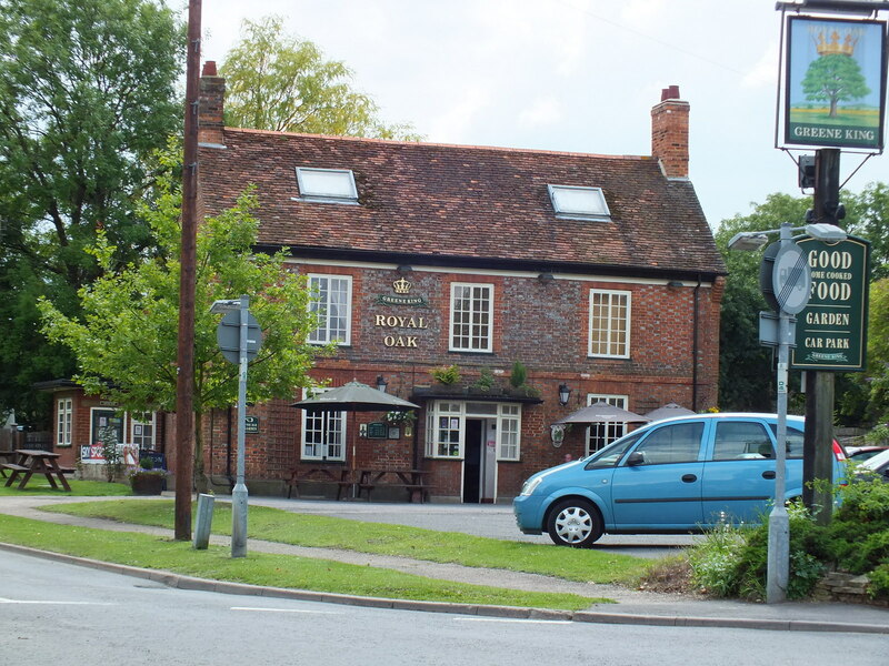 The Royal Oak, Barton Le Clay © Raymond Cubberley cc-by-sa/2.0 ...