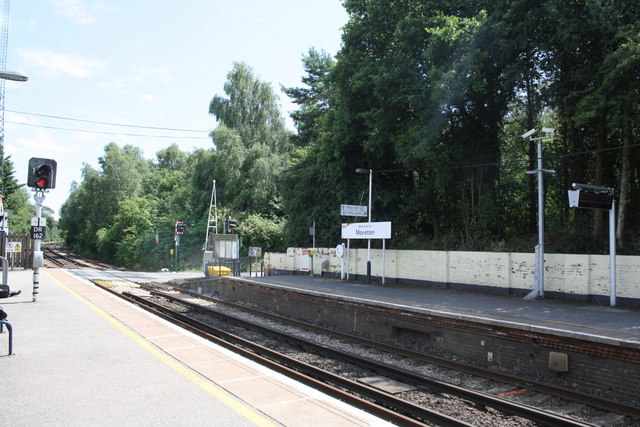 The east end of Moreton station and... © Roger Templeman :: Geograph ...