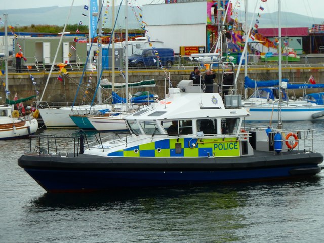 Police Patrol © Andy Farrington :: Geograph Britain and Ireland