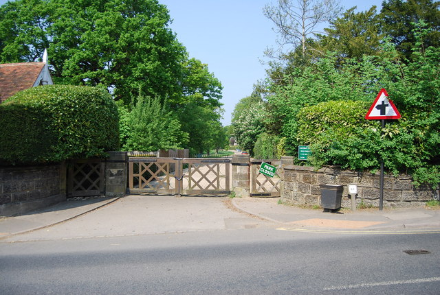 Entrance to Calverley Park