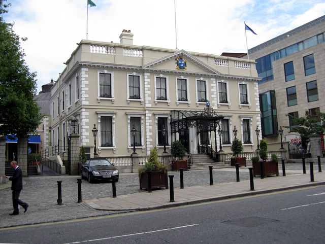 Dublin: Mansion House, Dawson Street © Dr Neil Clifton cc-by-sa/2.0 ...