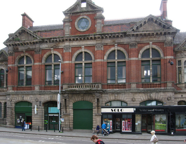 Tunstall - Town Hall © Dave Bevis cc-by-sa/2.0 :: Geograph Britain and ...