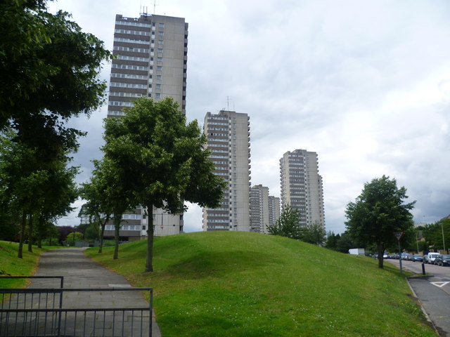 Brentford Towers © Marathon cc-by-sa/2.0 :: Geograph ...