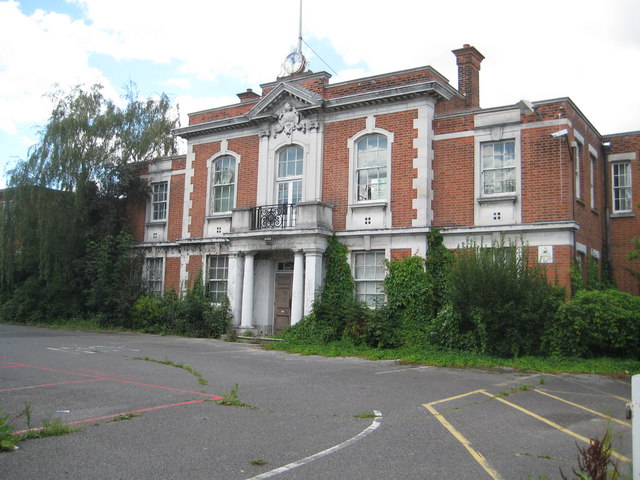 Chingford: Former Town Hall \u00a9 Nigel Cox :: Geograph Britain and Ireland