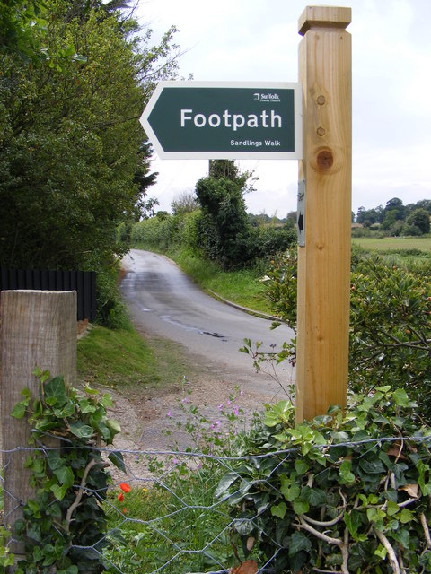 Grove Road & Sandlings Walk Footpath sign