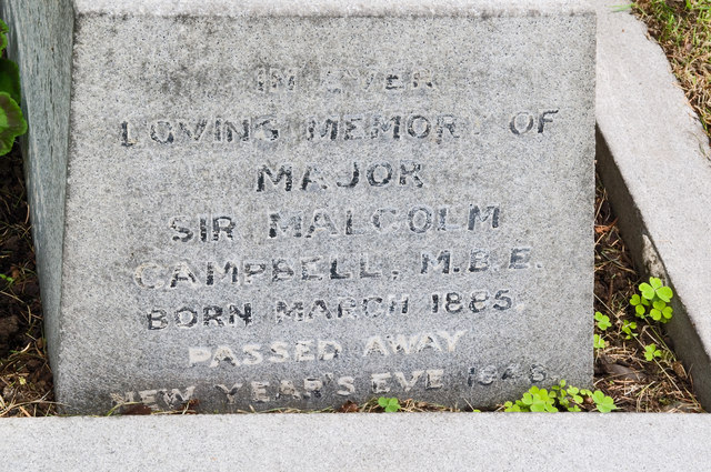Close up of inscription on gravestone of Sir Malcolm Campbell