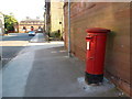 Annan: postbox  № DG12 42, Bank Street