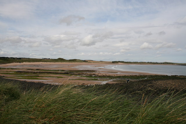 Embleton Bay © David Robinson cc-by-sa/2.0 :: Geograph Britain and Ireland