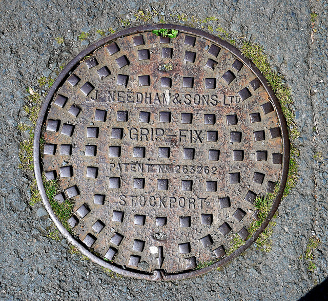 Manhole cover, Dundonald