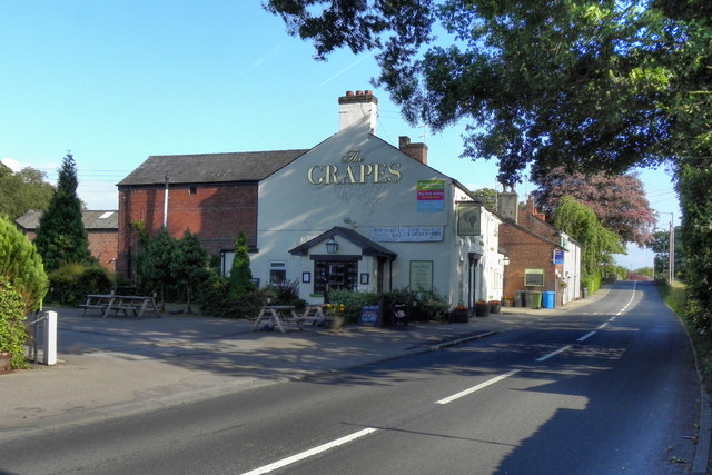 The Grapes © David Dixon cc-by-sa/2.0 :: Geograph Britain and Ireland