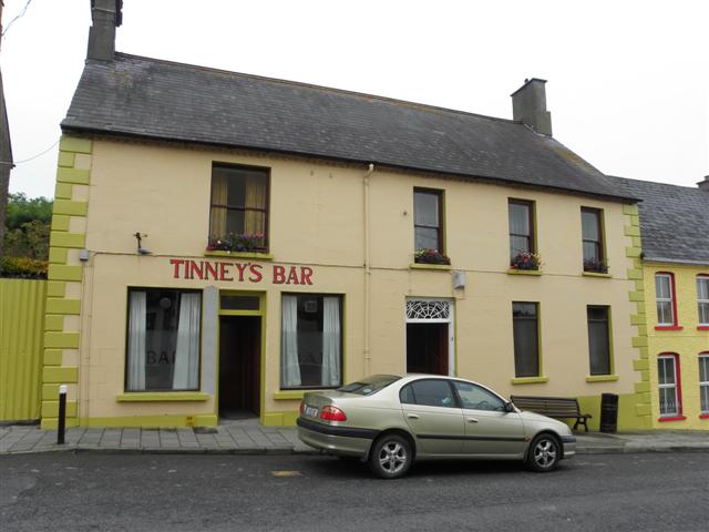 Tinney's Bar, Castlefinn