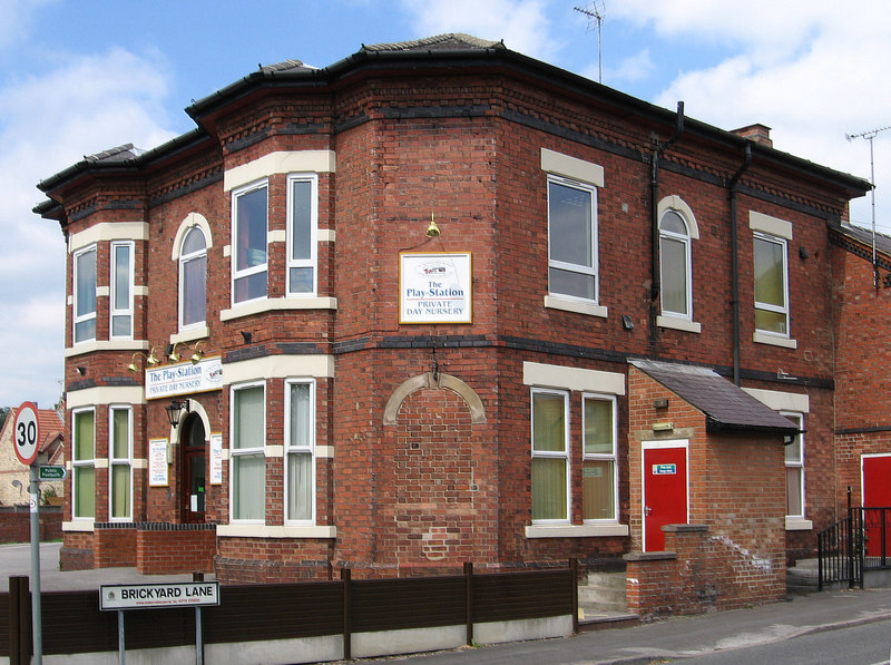 Kilburn - Station Hotel © Dave Bevis cc-by-sa/2.0 :: Geograph Britain ...