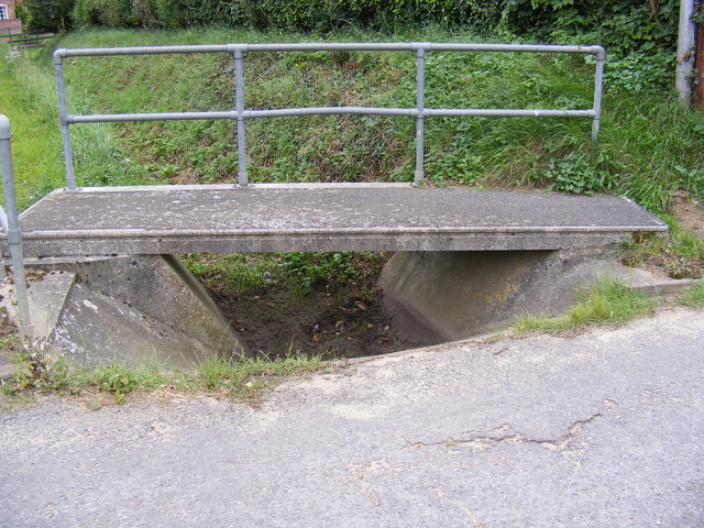 Footbridge near Church Path in Church Road