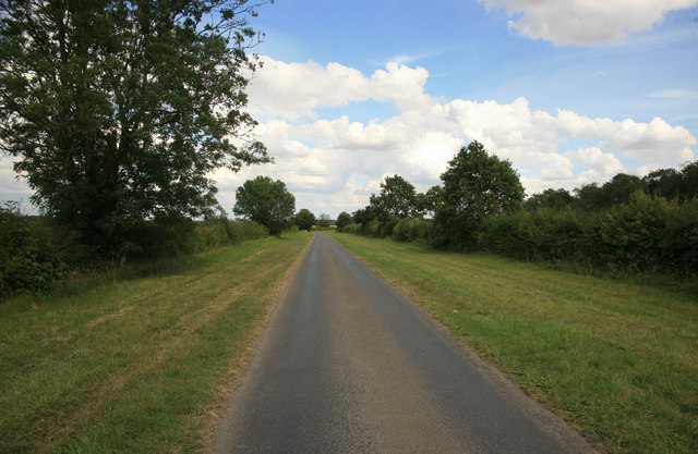 Straight Ahead Nothing But Fields And © Roger Geach Cc By Sa20