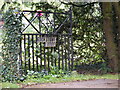 Gate & sign at the entrance to Rockstone Lodge