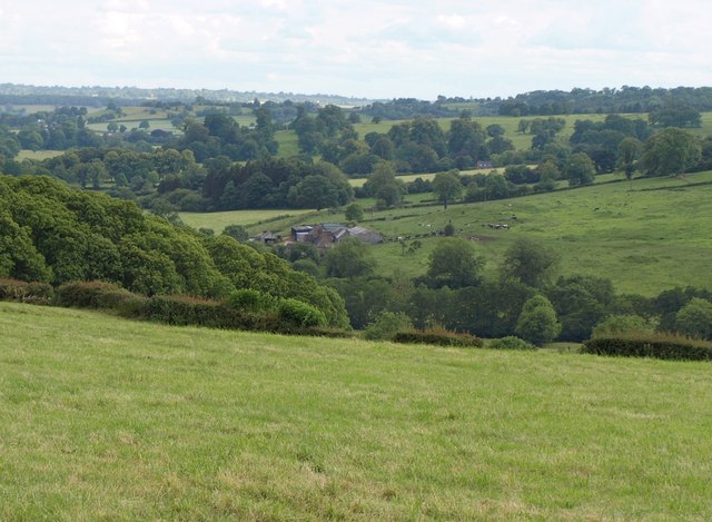 Dove valley © Derek Harper cc-by-sa/2.0 :: Geograph Britain and Ireland