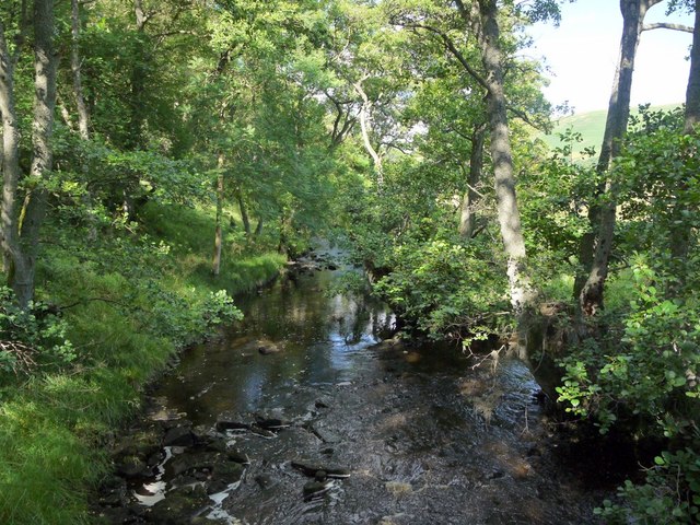 Barrow Burn west of footbridge © Andrew Curtis :: Geograph Britain and ...