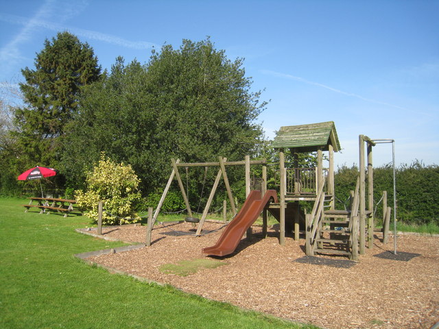 The Vine Pub - play area © Mr Ignavy cc-by-sa/2.0 :: Geograph Britain ...