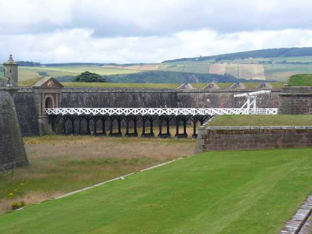 Fort George - Moat and Drawbridge © Colin Smith :: Geograph Britain and ...