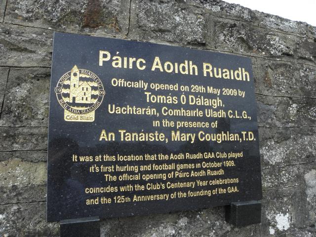 Read the Plaque - Plaque, Páirc Aoidh Ruaidh