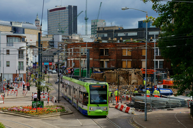 Croydon Riots - trams back running