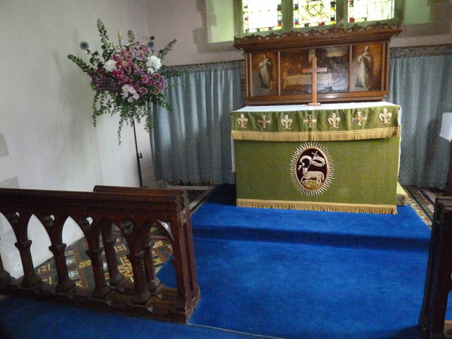 Monxton - St Mary: altar