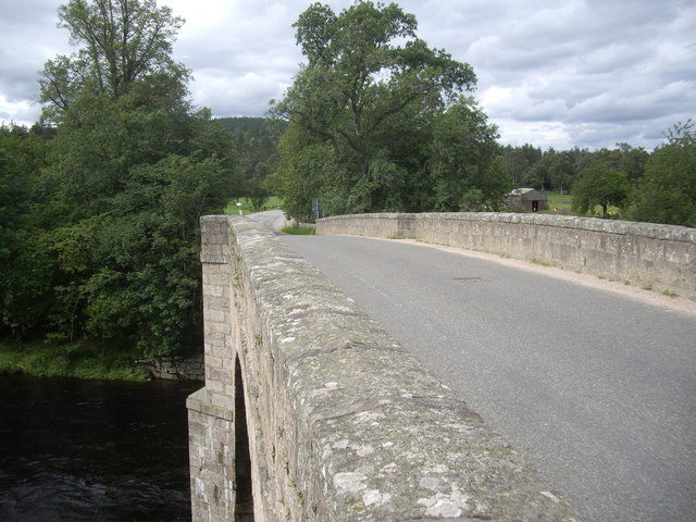 Downstream parapet of Bridge of Potarch